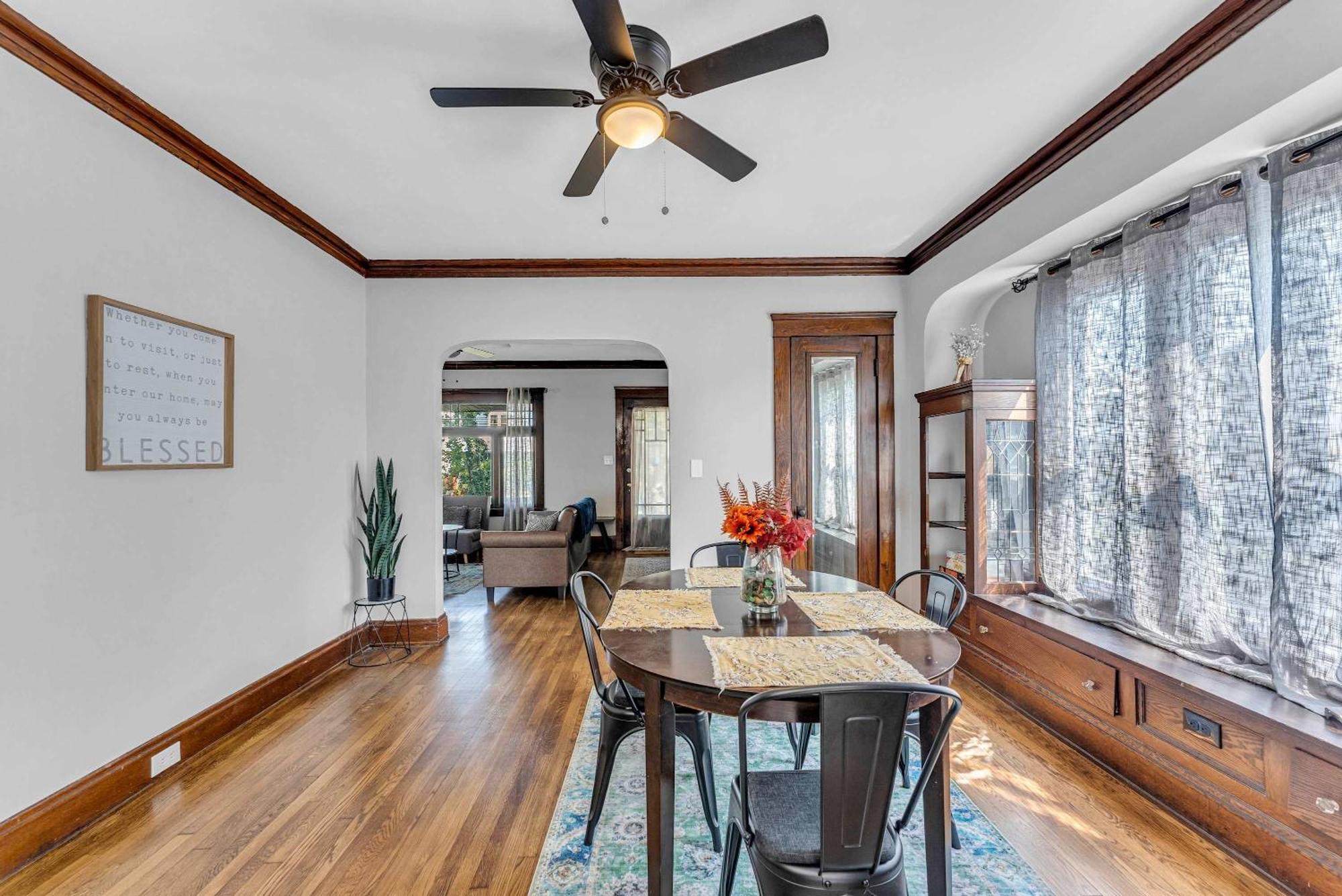 קליבלנד Beautifully Remodeled Duplex Apt In West Blvd מראה חיצוני תמונה