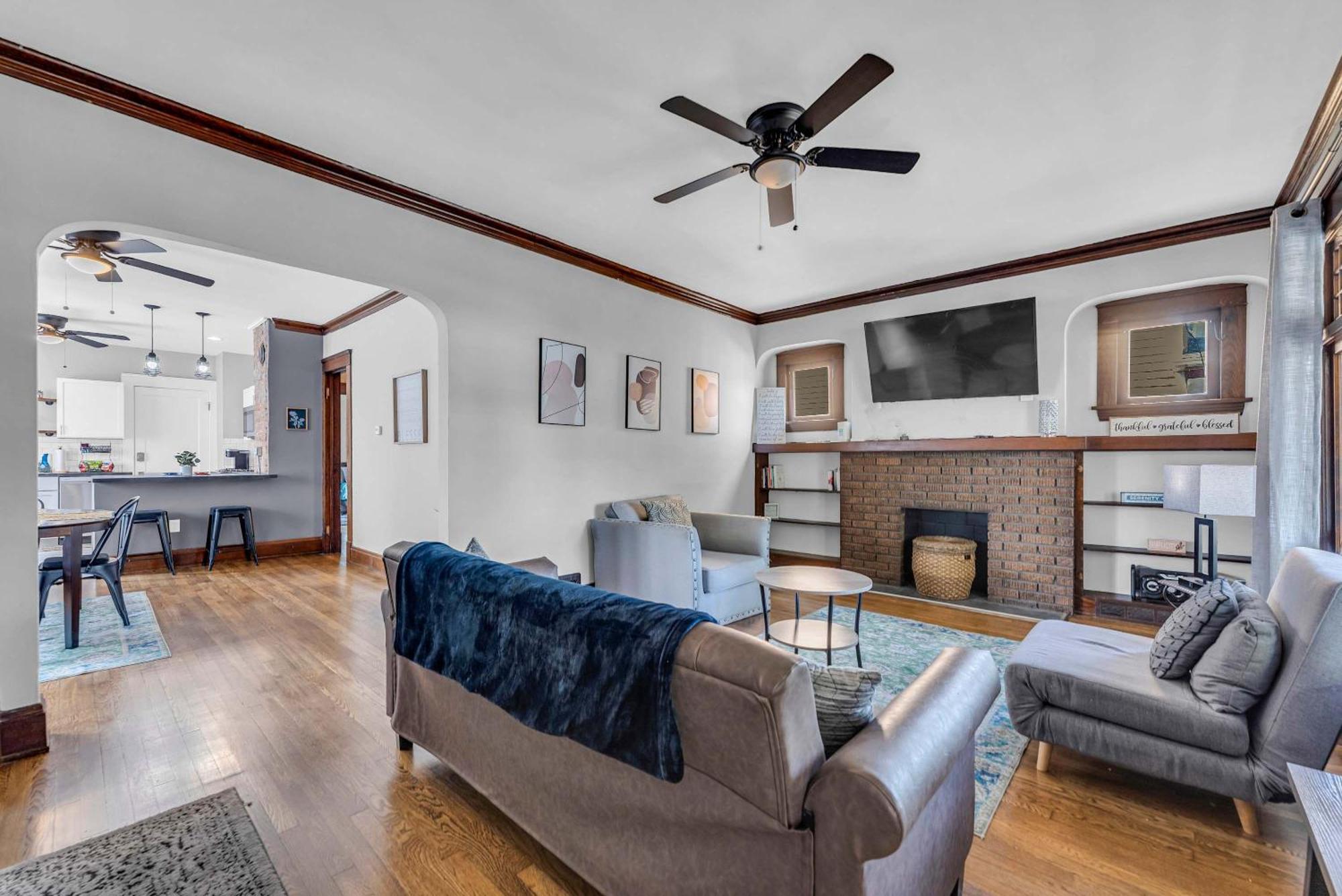 קליבלנד Beautifully Remodeled Duplex Apt In West Blvd מראה חיצוני תמונה
