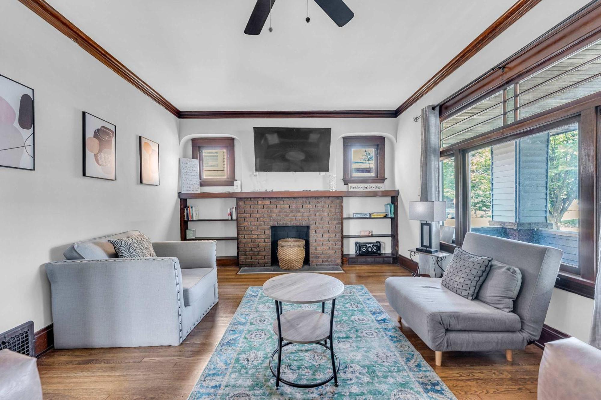 קליבלנד Beautifully Remodeled Duplex Apt In West Blvd מראה חיצוני תמונה