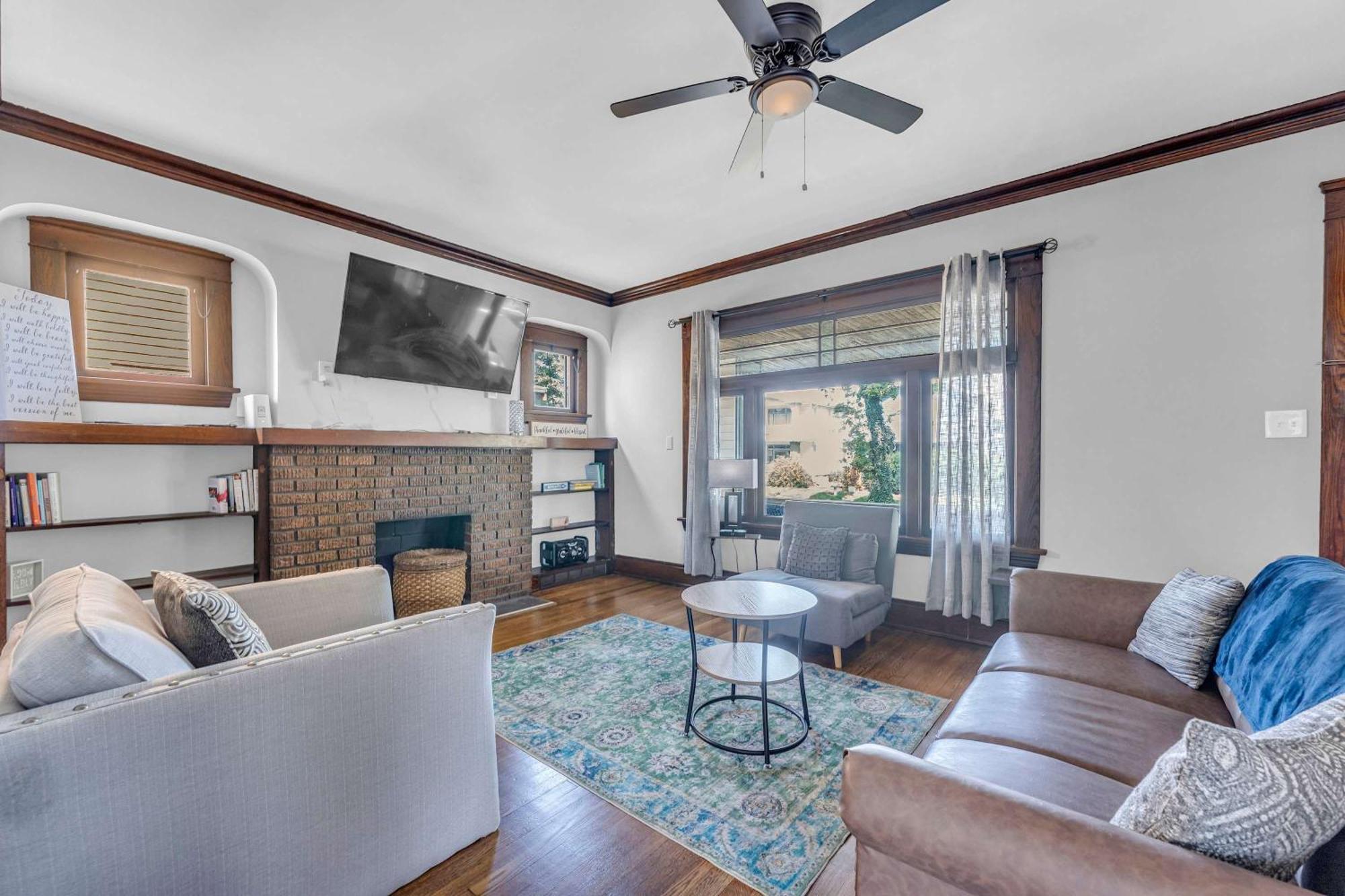 קליבלנד Beautifully Remodeled Duplex Apt In West Blvd מראה חיצוני תמונה